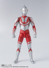 Load image into Gallery viewer, New box information 🌟New arrivals in September🌟New BANDAI SHFiguarts SHF Ultraman Ultraman ZOFFY (re-sold) Zoffey Guards Captain M78
