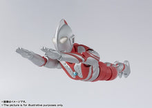 Load image into Gallery viewer, New box information 🌟New arrivals in September🌟New BANDAI SHFiguarts SHF Ultraman Ultraman ZOFFY (re-sold) Zoffey Guards Captain M78
