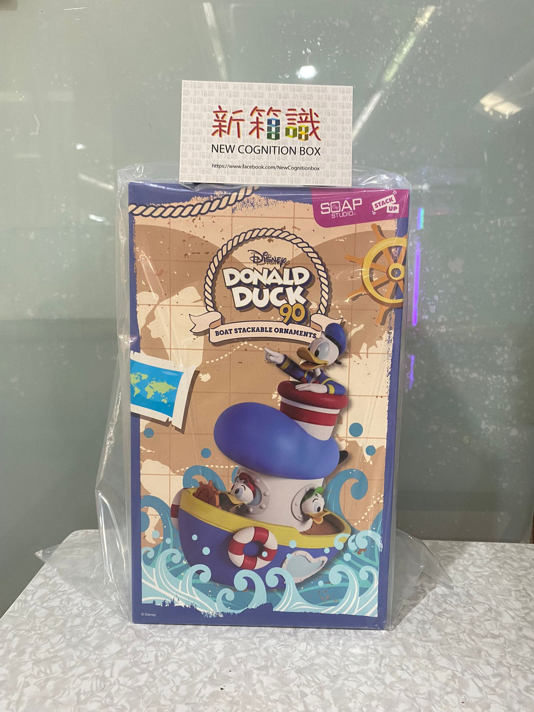 New box information 🌟 New arrivals in September 🌟 Ready-made brand new Disney Donald Duck themed steamboat layered ornaments 