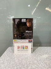 Load image into Gallery viewer, New box information🌟New arrivals in August🌟 Brand new Japanese version Shf Star Wars- Luke Skywalker The Mandalorian; Star Wars Luke Skywalker
