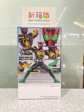 Load image into Gallery viewer, New box information 🌟New arrivals in June🌟 Ready stock version of the new BANDAI hero image Kamen Rider OOO series Kamen Rider OOO Eagle Tiger Locust combination
